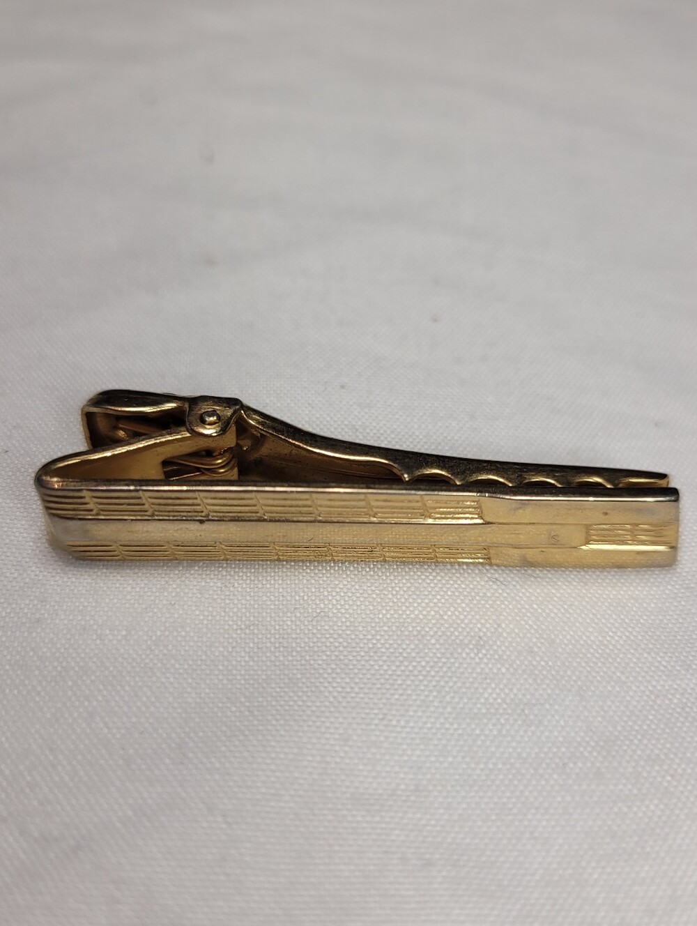Mens Vintage Gold Tone Tie Bar Clip Classic Mid-Century Minimalist Design